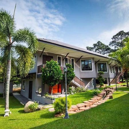 Capital O 90088 Mbp Leisure Resort Бату Пахат Екстериор снимка
