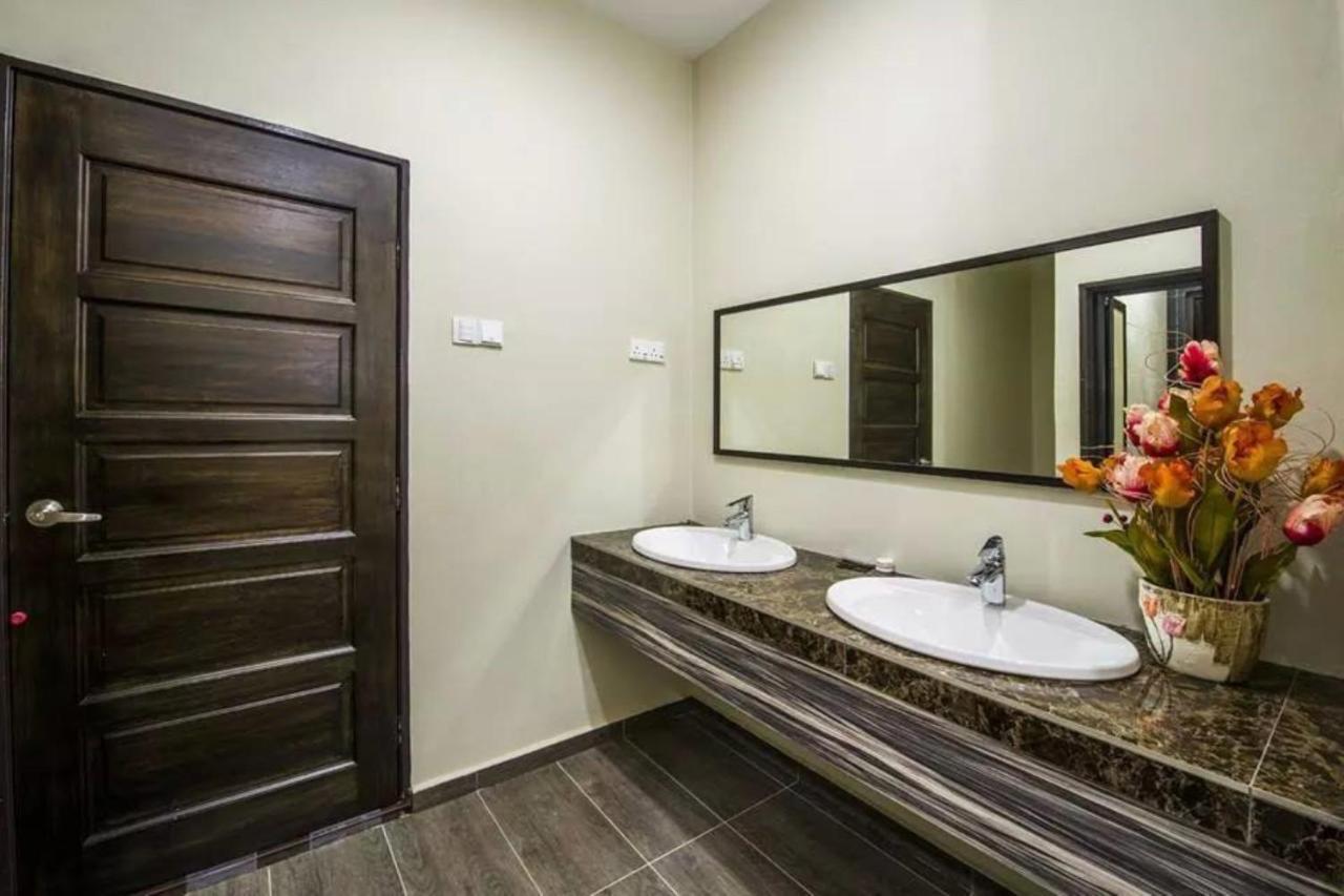 Capital O 90088 Mbp Leisure Resort Бату Пахат Екстериор снимка